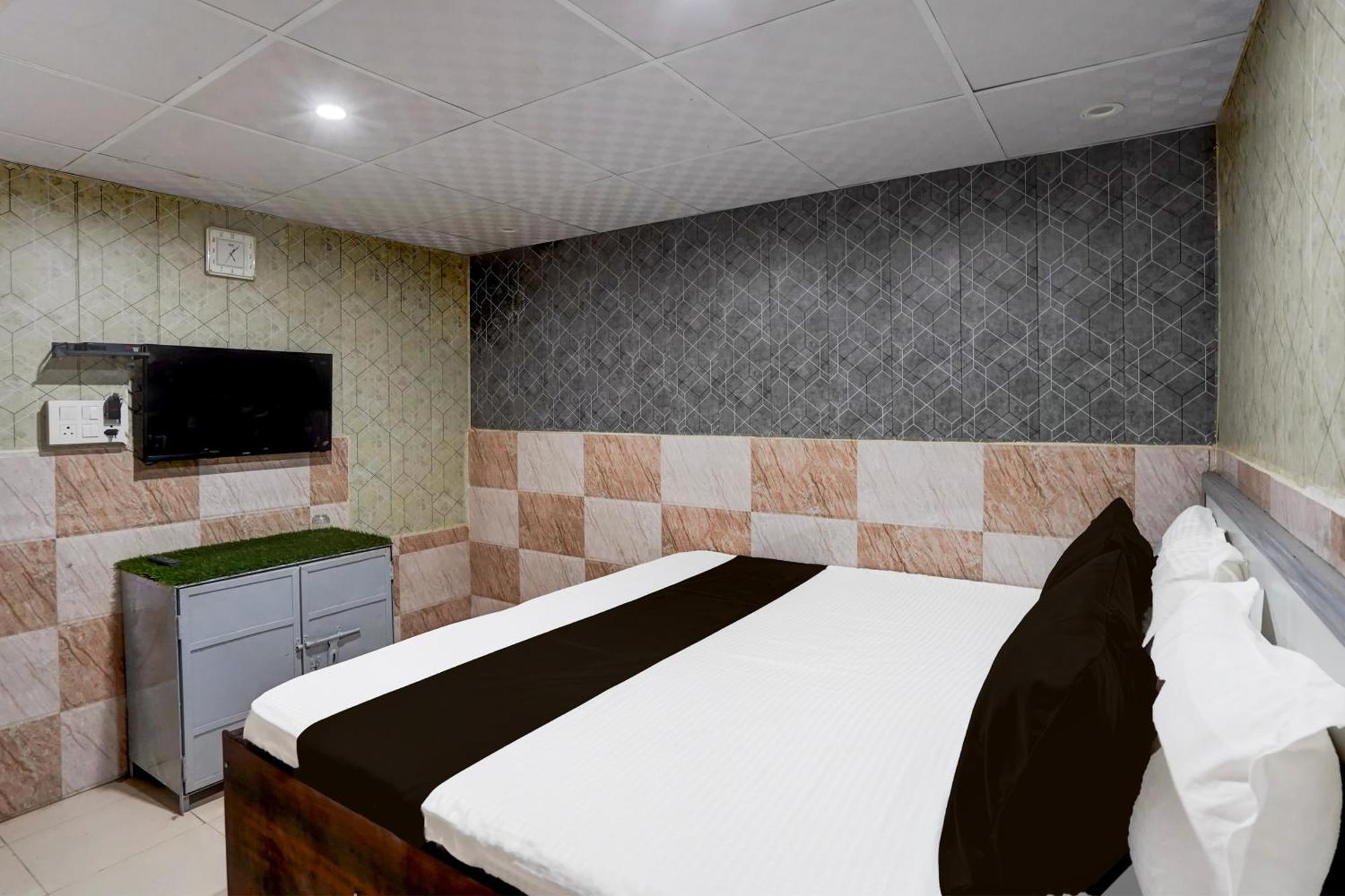 Hotel O Anant 加济阿巴德 外观 照片