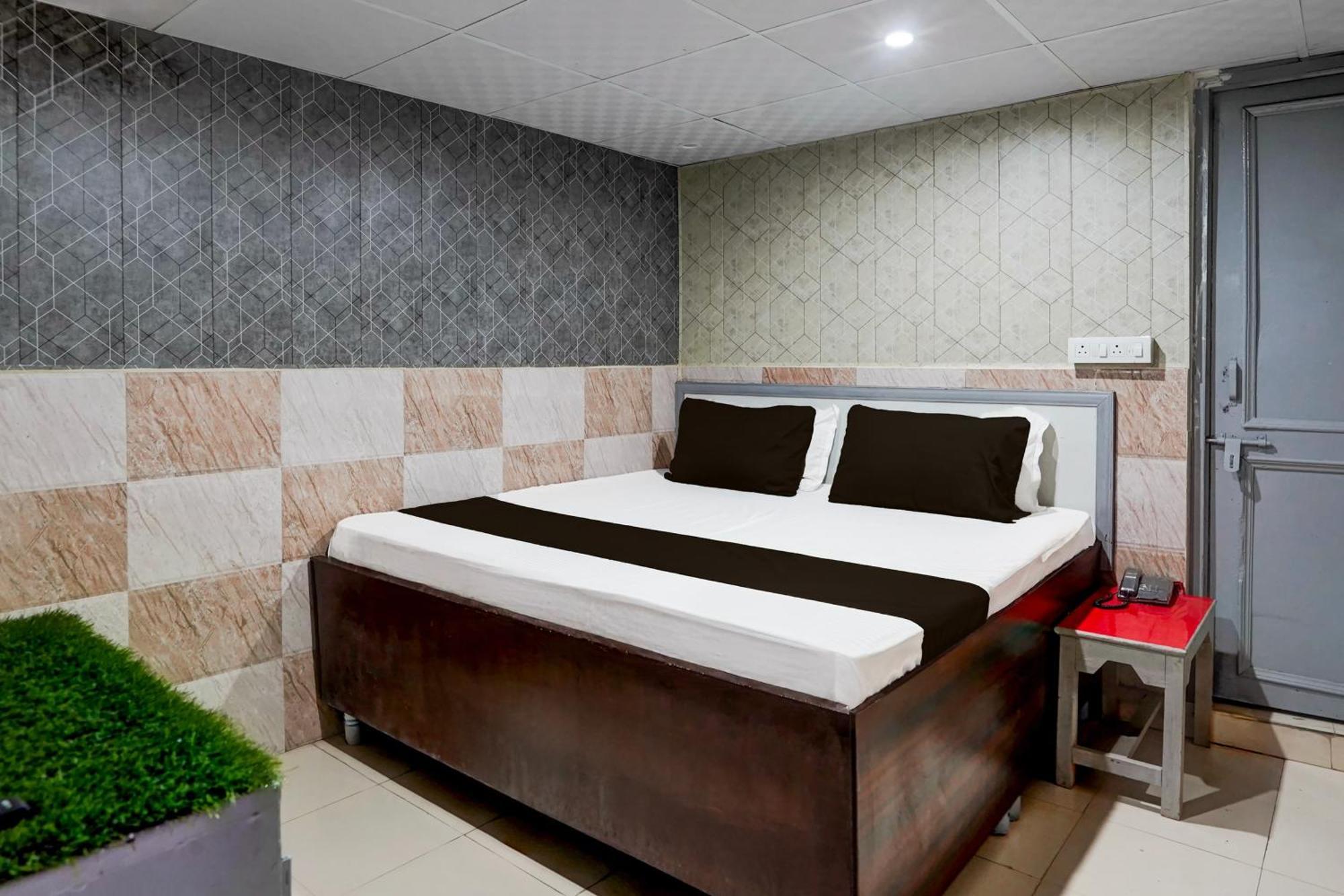 Hotel O Anant 加济阿巴德 外观 照片